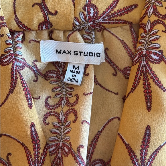 Max Studio Mustard Yellow Printed Sleeveless Top - Picture 5 of 6